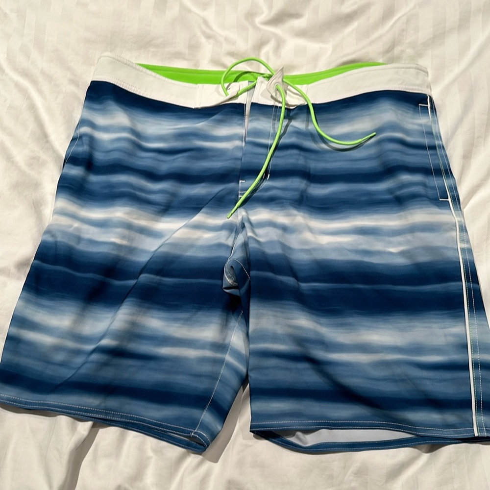 American Eagle Board Shorts size XL